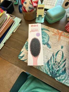 Insert Name Here (INH) Never Knotty Vegan Mixed Bristle Brush - Peach